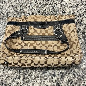 Coach ‘Penelope’ Signature Shopper